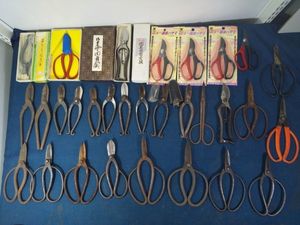 花はさみの値段と価格推移は 45件の売買情報を集計した花はさみの価格や価値の推移データを公開