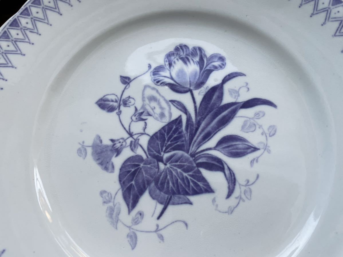 蚤の市　美品　サルグミンヌ　オクトゴナル　平皿　フランスアンティーク フランスアンティーク/ サルグミンヌ窯 / パープルのお花模様 平皿