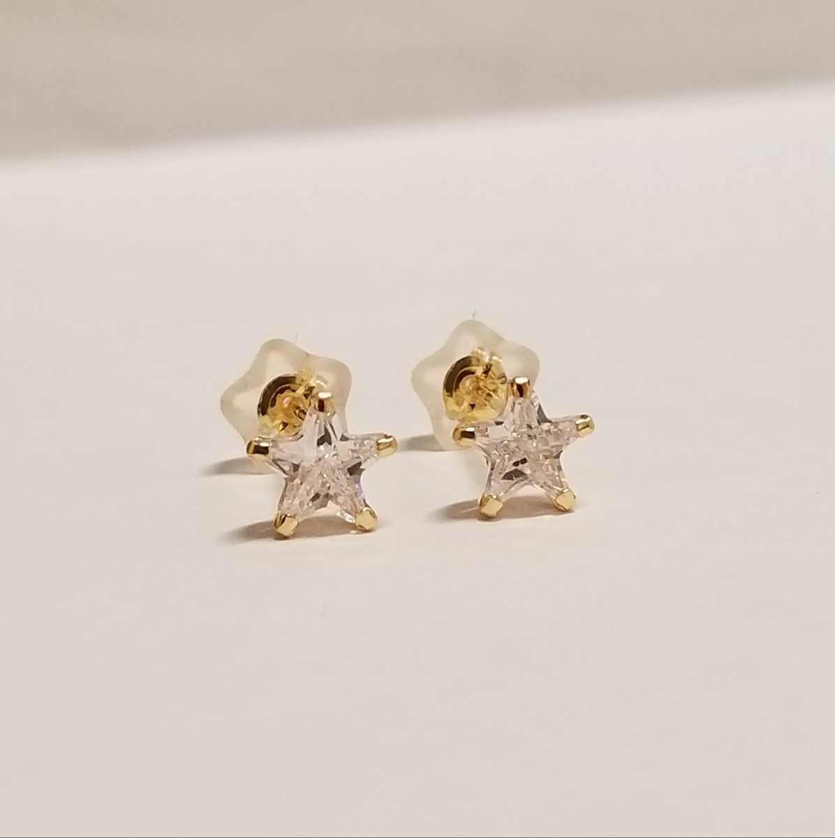 セール，品質保証 K18 18金 星形キュービックピアス(スタッドピアス)｜売買されたオークション情報、yahooの商品情報をアーカイブ公開 - オークファン イエローゴールド