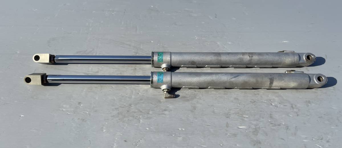 【数量限定】クボタ KH5/KX/RX141/U10/ U15/U17/ U008/K005/K008/K013 幅狭 バケット ２００ミリ ピン径２５ミリ 爪 ユンボ バックホー クボタ KH5&frasl; KH&frasl;KX&frasl;RX141&frasl;U10&frasl; K015 法面 ８００ミリ