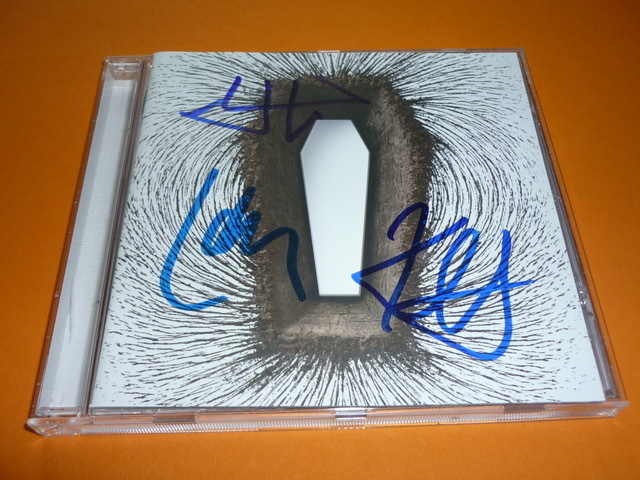 Metallica - CD Signed メタリカ メルカリ METALLICA直筆サイン入り