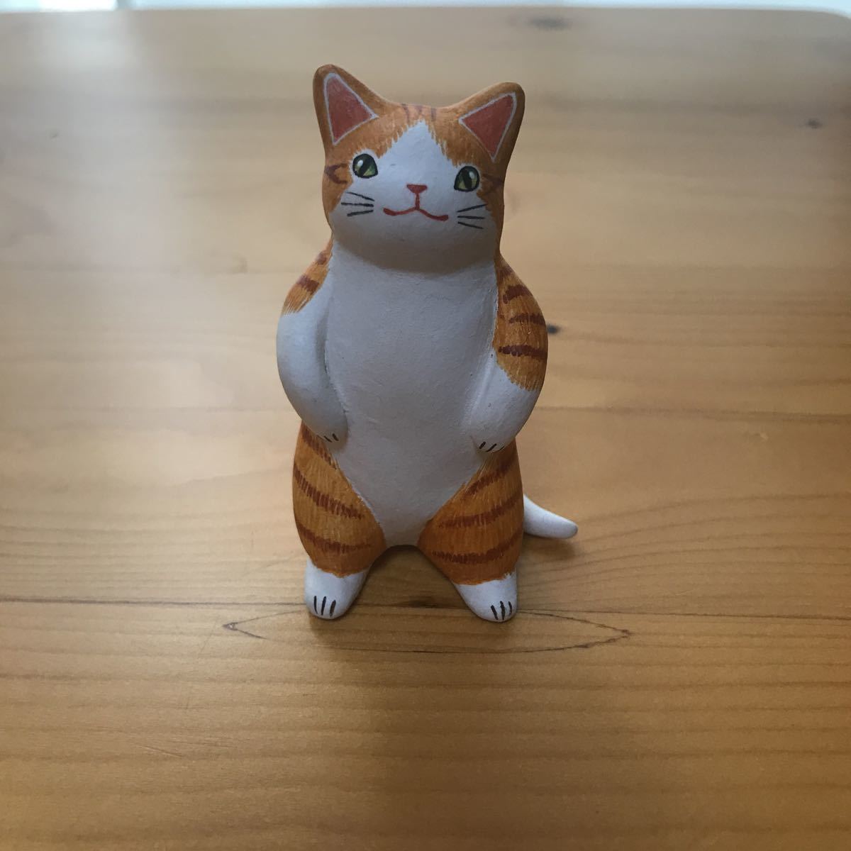 天野千恵美 猫 置物 天野千恵美 - 作泰山木の猫と金魚の猫石粉粘土