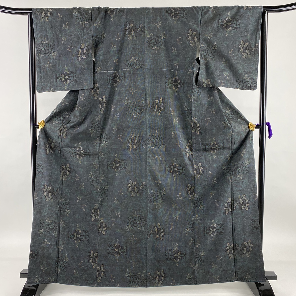 大島紬 美品 名品 証紙 純泥染め 葉と実 深緑 袷 身丈165.5cm 裄丈65cm 