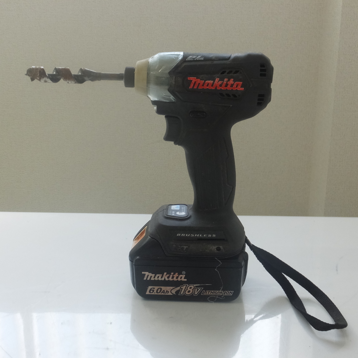 ◆マキタ 充電式 インパクトドライバ TD155D 電動 工具 makita バッテリー 6.0Ah 18V◆