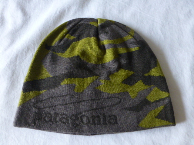 未使用 patagonia BEANIE HAT FA2011年モデル -カモ柄- ビーニーハット フライフィッシングFLYFISHINGトラウトTROUTパタゴニアPATAGONIA 