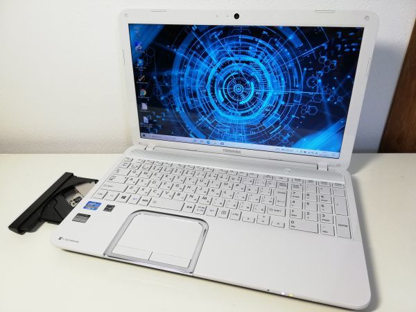 dynabook 東芝 : [ 中古ノートパソコン⁄WPS Office ] T552（ノートPC