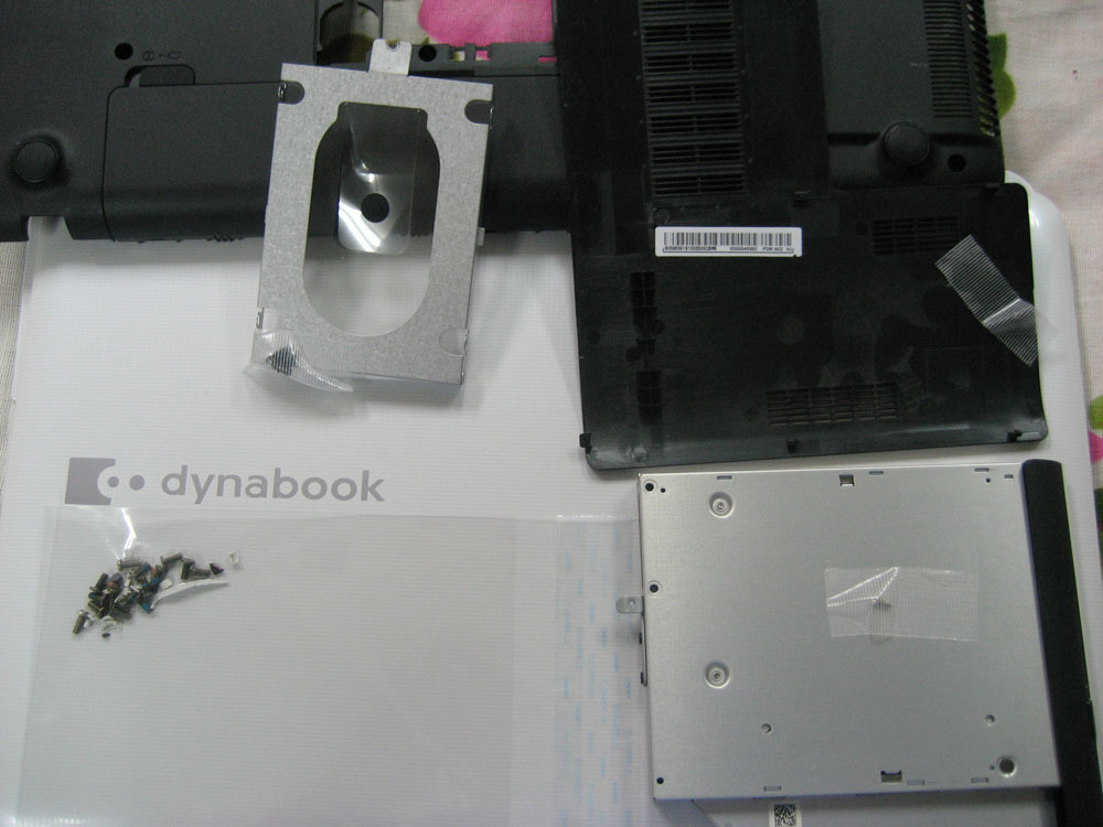 dynabook Windows PC T552⁄58FW箱あり 充電機 マウス