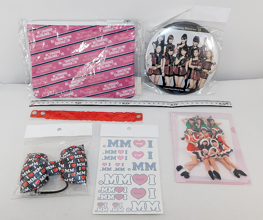 未使用品「モーニング娘。 グッズ 計32点セット」でか缶バッジ/ツアー 