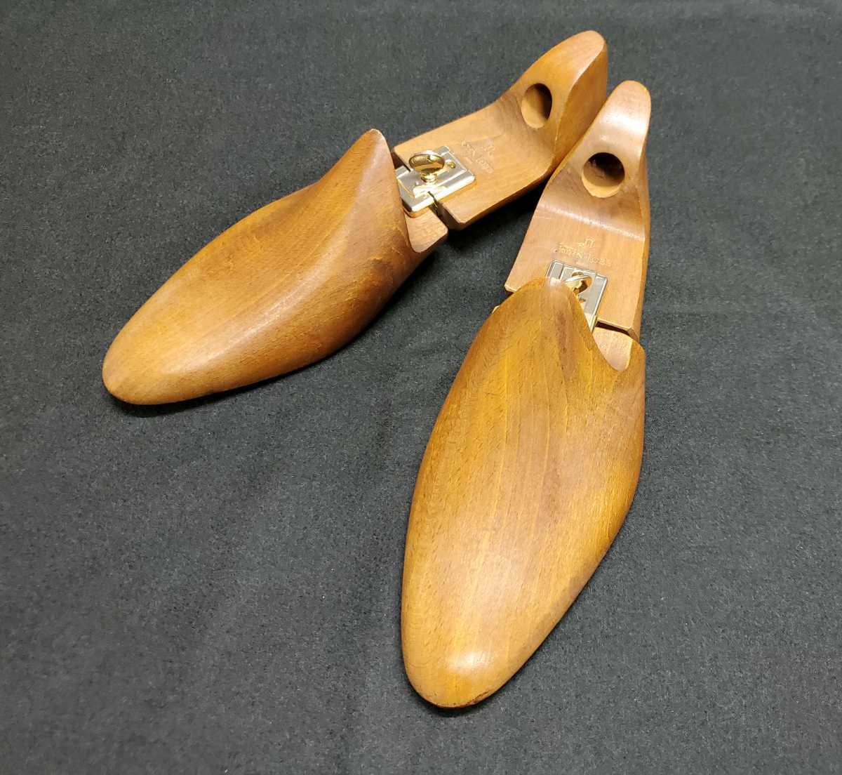  JOHN LOBB ジョン ロブ シューツリー サイズ調節可能ゴール4おドジョイント XL(ジョン・ロブ)｜売買されたオークション情報、yahooの商品情報をアーカイブ公開 - オークファン その他