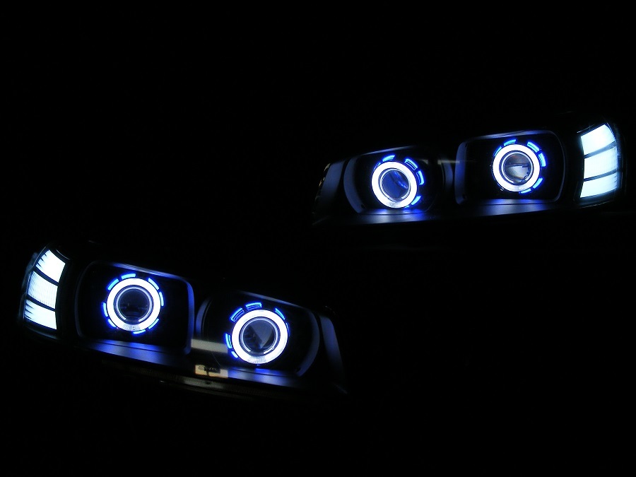  日産スカイラインR34 4連HID極光Ver レンズ＋28000円格安 交換行っております(ヘッドライト)｜売買されたオークション情報、yahooの商品情報をアーカイブ公開 - オークファン 日産用