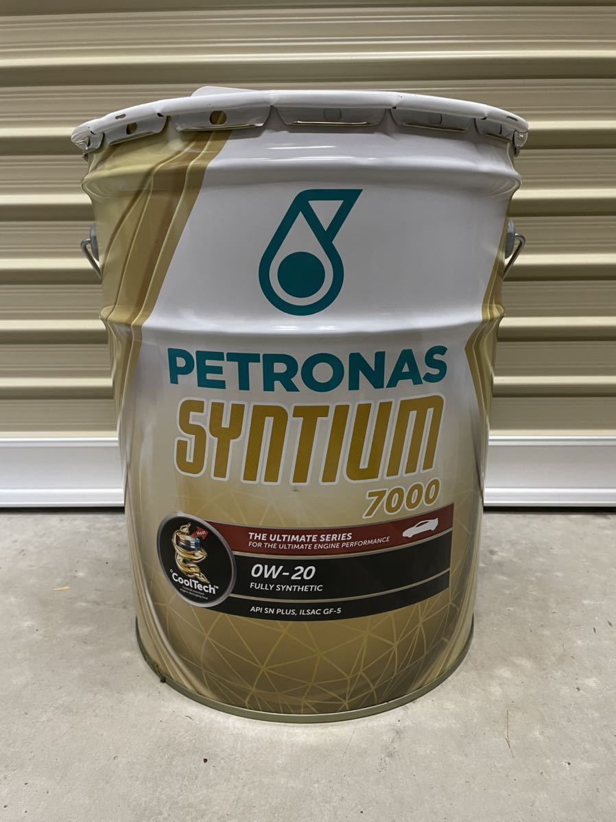 車 PETRONAS Syntium 3000 5W-30 エンジンオイル