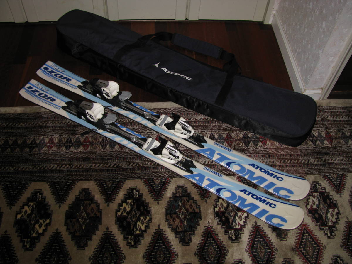 Atomic IZOR スキーセット ポール付き Atomic Izor 3:1 Ti 159cm Skis