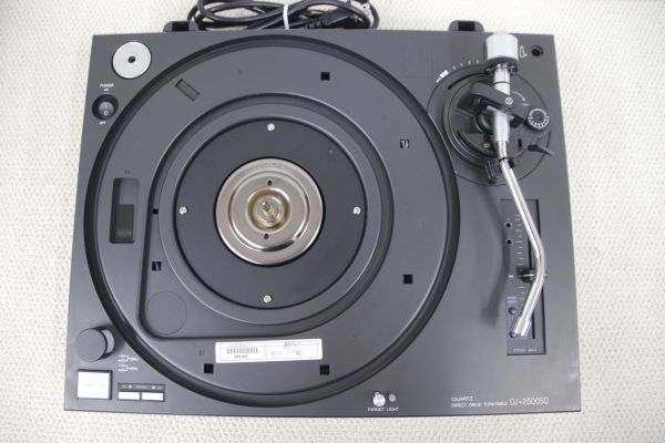 キクタニDJ-2500SQ クォーツダイレクトドライブターンテーブルとAT10G