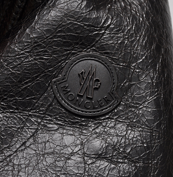 新品69万 MONCLER モンクレール (サイズ1 M相当) 最高級ムートンレザー切り替えデザイン ダウンジャケット (ARMAND)【直営購入】メンズ モンクレール MONCLER 0 D20934934105 1 MONCLER（ダウンベスト）のフリマアイテム一覧