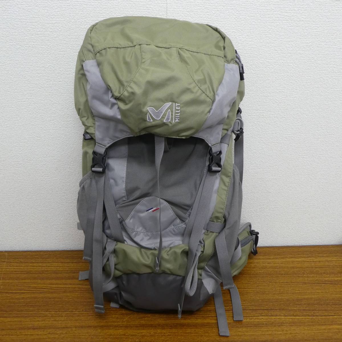 お得，安い MILLET ミレー BELLEVUE LITE ベルビュー ライト 33 グリーン グレー Mサイズ MIS0417 アウトドアグッズ 激安1円スタート(ミレー)｜売買されたオークション情報、yahooの商品情報をアーカイブ公開 - オ ミレー
