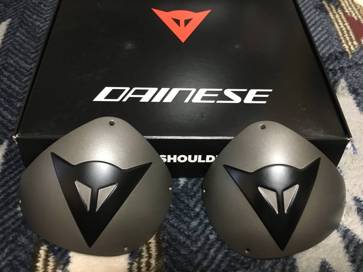 ☆ Dainese ☆ ダイネーゼ ☆ アルミニウムショルダープレート ☆ Avro 