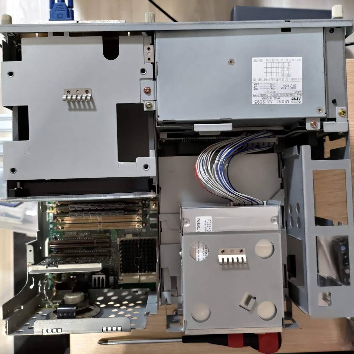【PC98】PC-9821Ap3/U2 (486DX4-100MHz / 15.6MB / HDDなし / FDD3.5'×2) Yahoo!オークション 98-174 NEC As&frasl;U2 -「dx4」(PC-98) (パソコン)の落札相場・落札価格