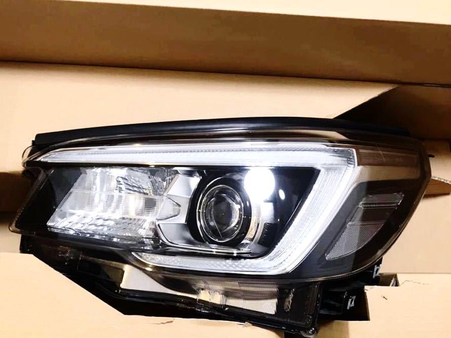 スバル　フォレスター　左　ヘッドライトSK5 .SK9 スバル フォレスター SK9 SKE 純正 LED ヘッドライト 左 新品 未使用