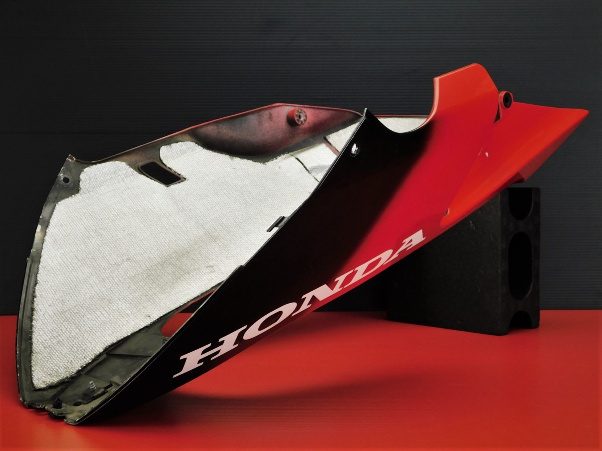 Cbr600rr コニカミノルタ 純正カウル 大人も着やすいシンプルファッション 純正カウル