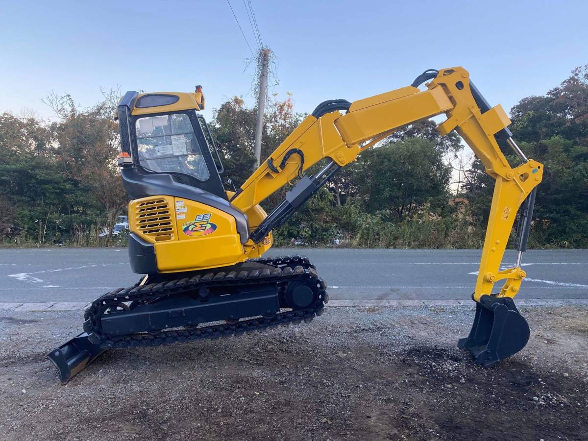 ヤンマー クローラバックホー B3-5 Σ(シグマ)ブーム,パターン有り,移動式クレーン0.6付き,使用時間3200hr 再塗装済み,作動品,下取り可能 _1