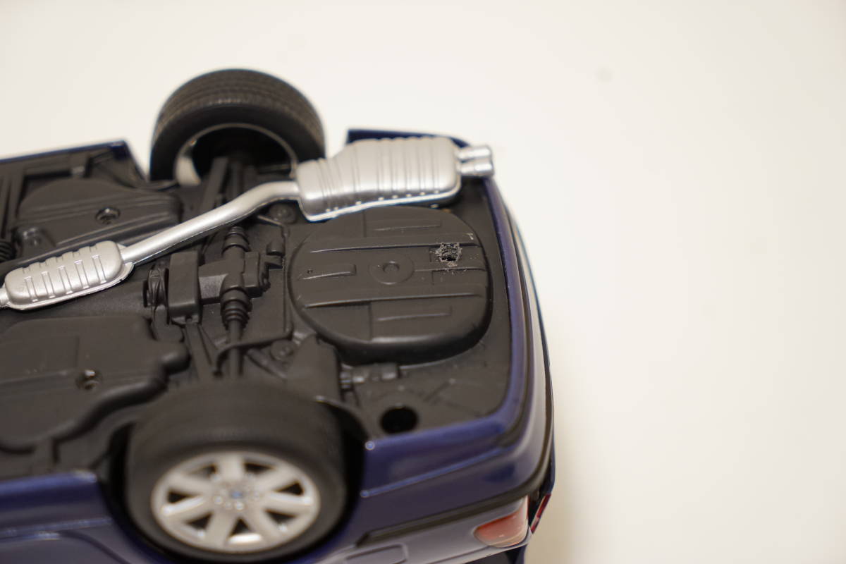 BMW 3シリーズ E46 328i 1999年モデル　1/18スケール　UTモデルズ BMW 0 328i | (E46),1999 3シリーズツーリング（BMW）1999年10月〜2005年10月販売終了モデルの