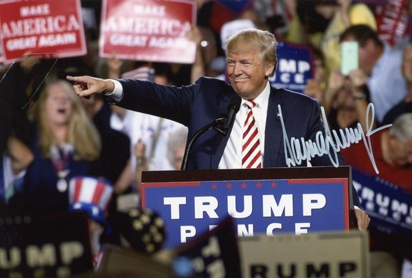 直筆サインフォト⁄写真 ドナルド・トランプ オンライン売れ済 : レア 