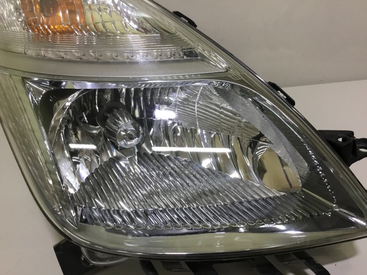 プリウス 後期 20プリウス HID US トヨタ NHW20後期純正USヘッドライト