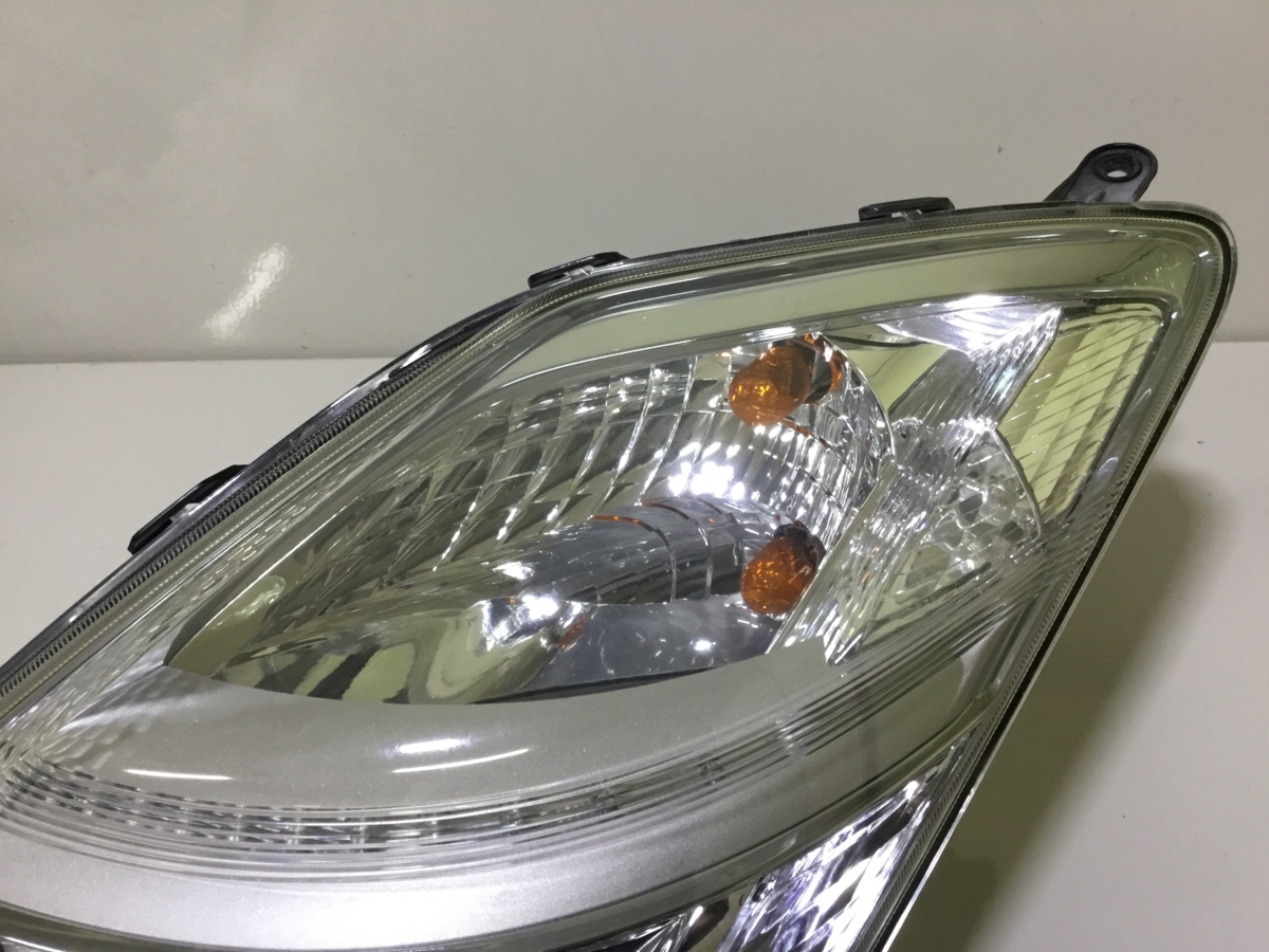 プリウス 後期 20プリウス HID US トヨタ NHW20後期純正USヘッドライト