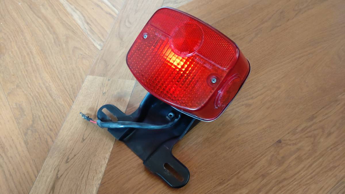 ナンバーブラケット テールランプ Z1Z2 検索用 角度付き 汎用 スモーク