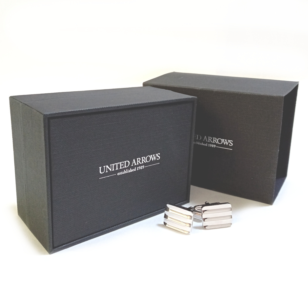 驚きの破格値，SALE uac38 UNITED ARROWS ユナイテッドアローズ カフス カフリンクス シルバー(その他)｜売買されたオークション情報、yahooの商品情報をアーカイブ公開 - オークファン 服飾小物
