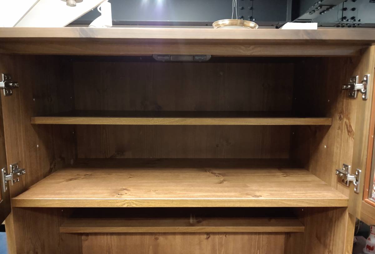 ☆ウニコのパイン材の食器棚