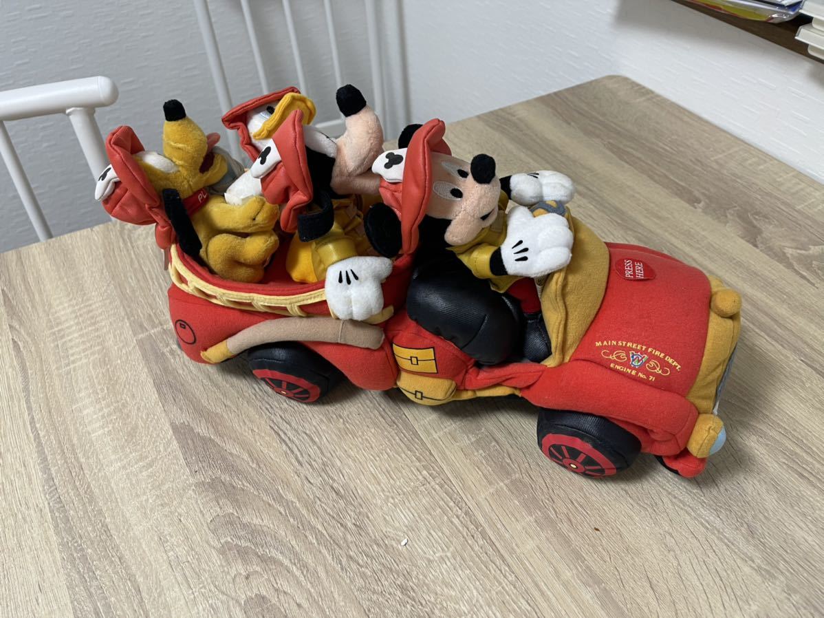 ミッキーマウス ぬいぐるみ 大型 展示 警察 消防