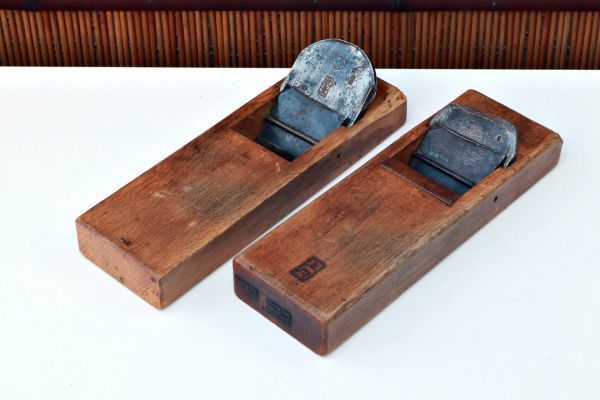 在銘 銘入り かんな 鉋 2点 セット 大工道具 職人 木工 大工 道具 工具 Oc2830