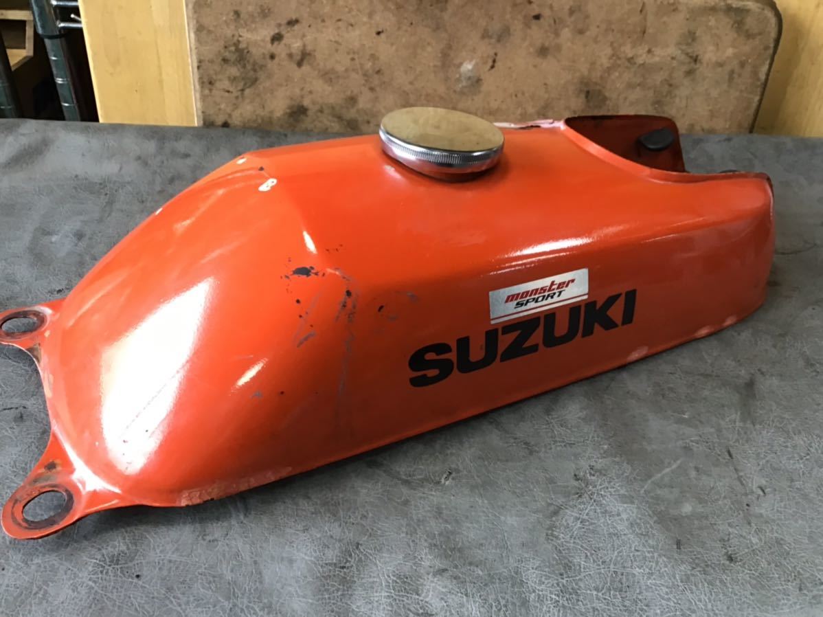 スズキ エポ PV50 ジャンク扱い ガソリンタンク 燃料タンク 6V EPO 
