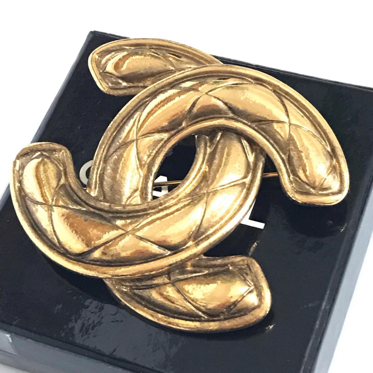CHANEL シャネル ブローチ ココマーク マトラッセ ゴールド色 1152 