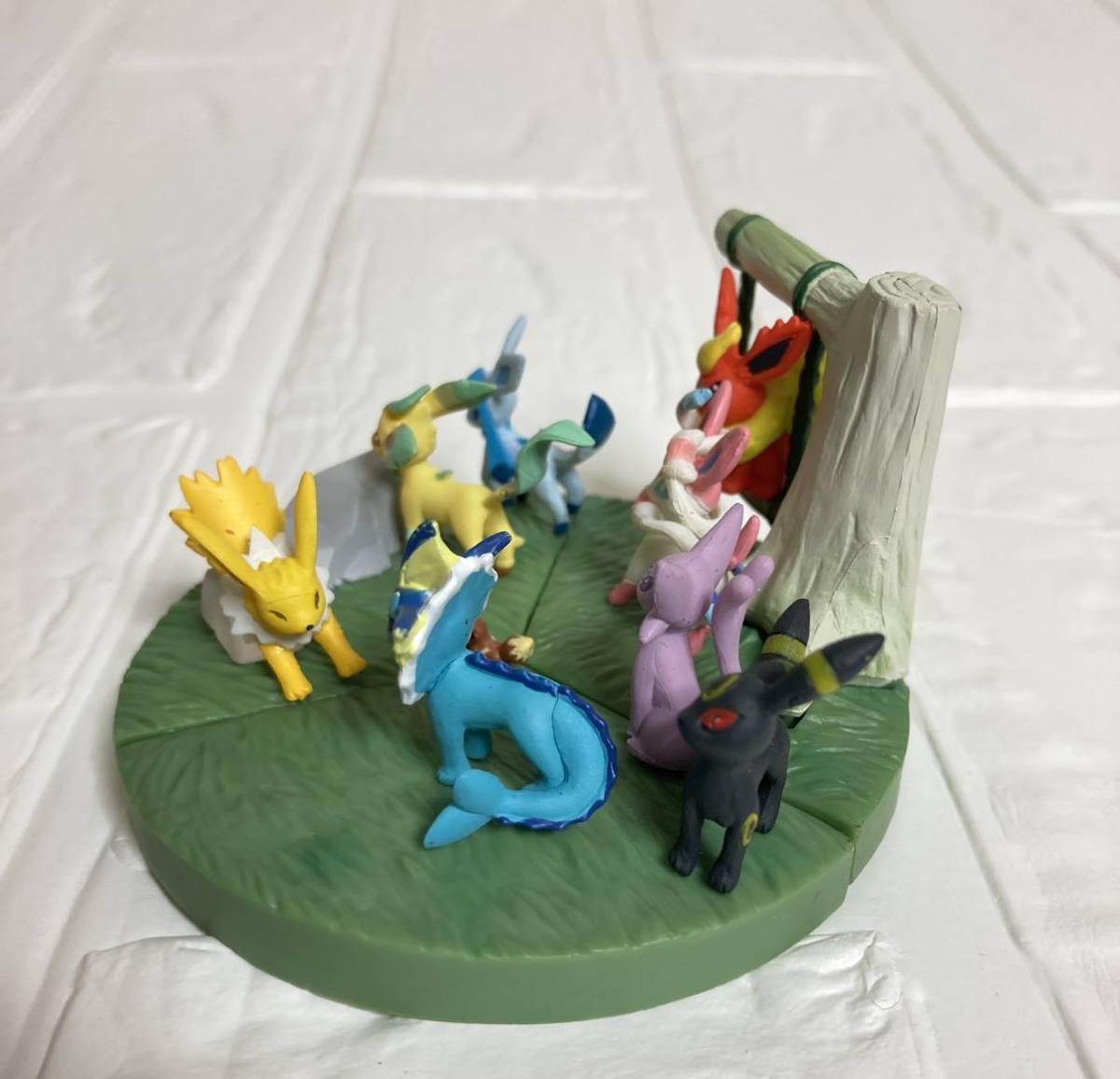 立体ポケモン図鑑 ポケモン フィギュア セット ブイズ コンプリート品 イーブイ シャワーズ サンダース ブラッキー グレイシア ポケットモンスター 売買されたオークション情報 Yahooの商品情報をアーカイブ公開 オークファン Aucfan Com