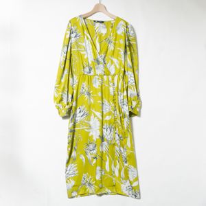 ザラ 花柄 ワンピースのヤフオク の相場 価格を見る ヤフオク のザラ 花柄 ワンピースのオークション売買情報は16件が掲載されています