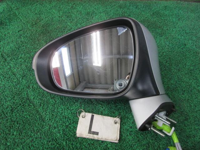 レクサス CT ZWA10 左ドアミラー 1G1 TR0905 87940-76020-B0 送料【S