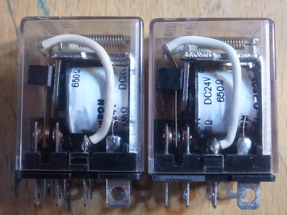 OMRON　LY2　DC-24V　リレー　2個　大きな写真あり　ジャンク　1円_4