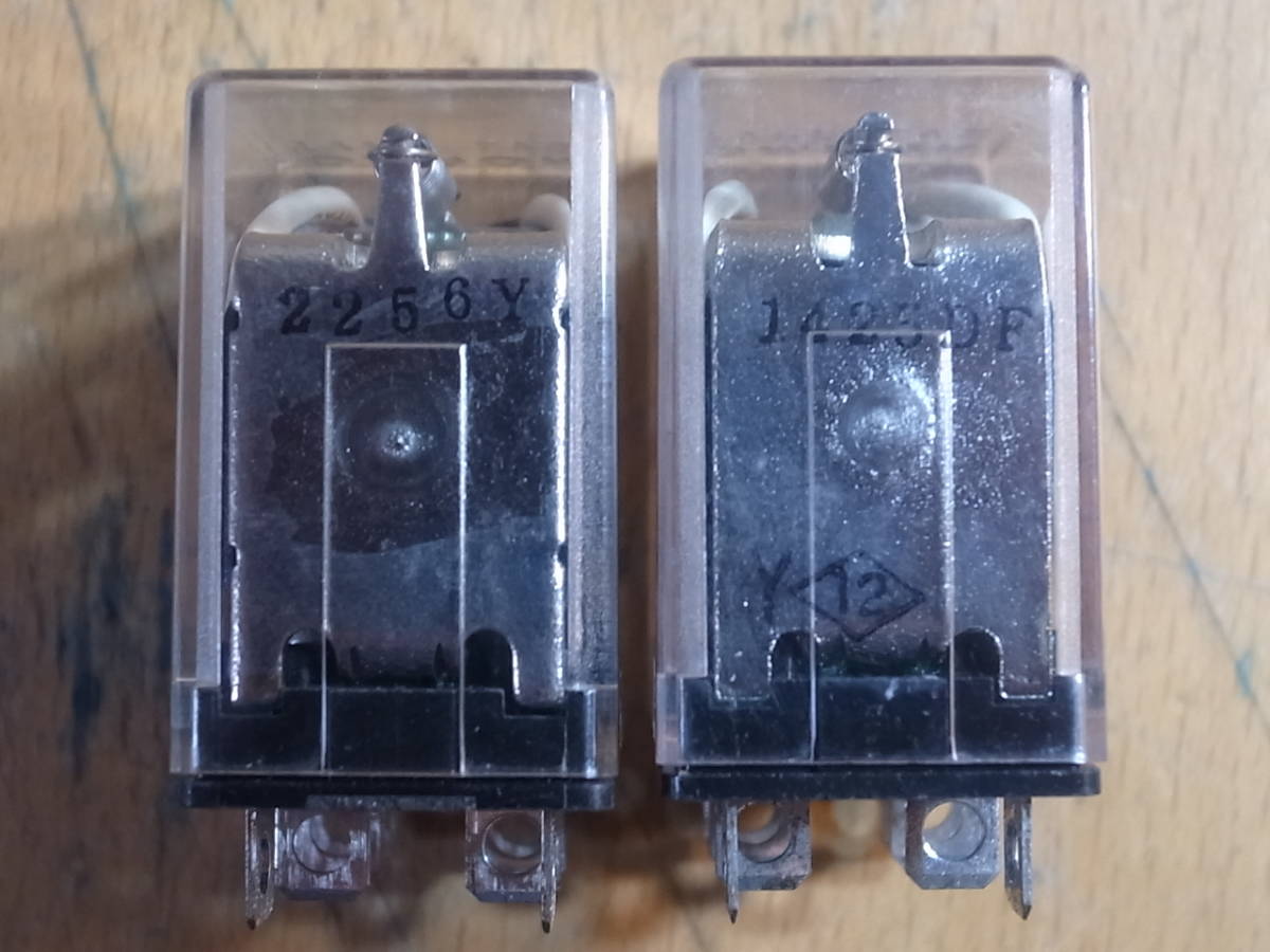 OMRON　LY2　DC-24V　リレー　2個　大きな写真あり　ジャンク　1円_5