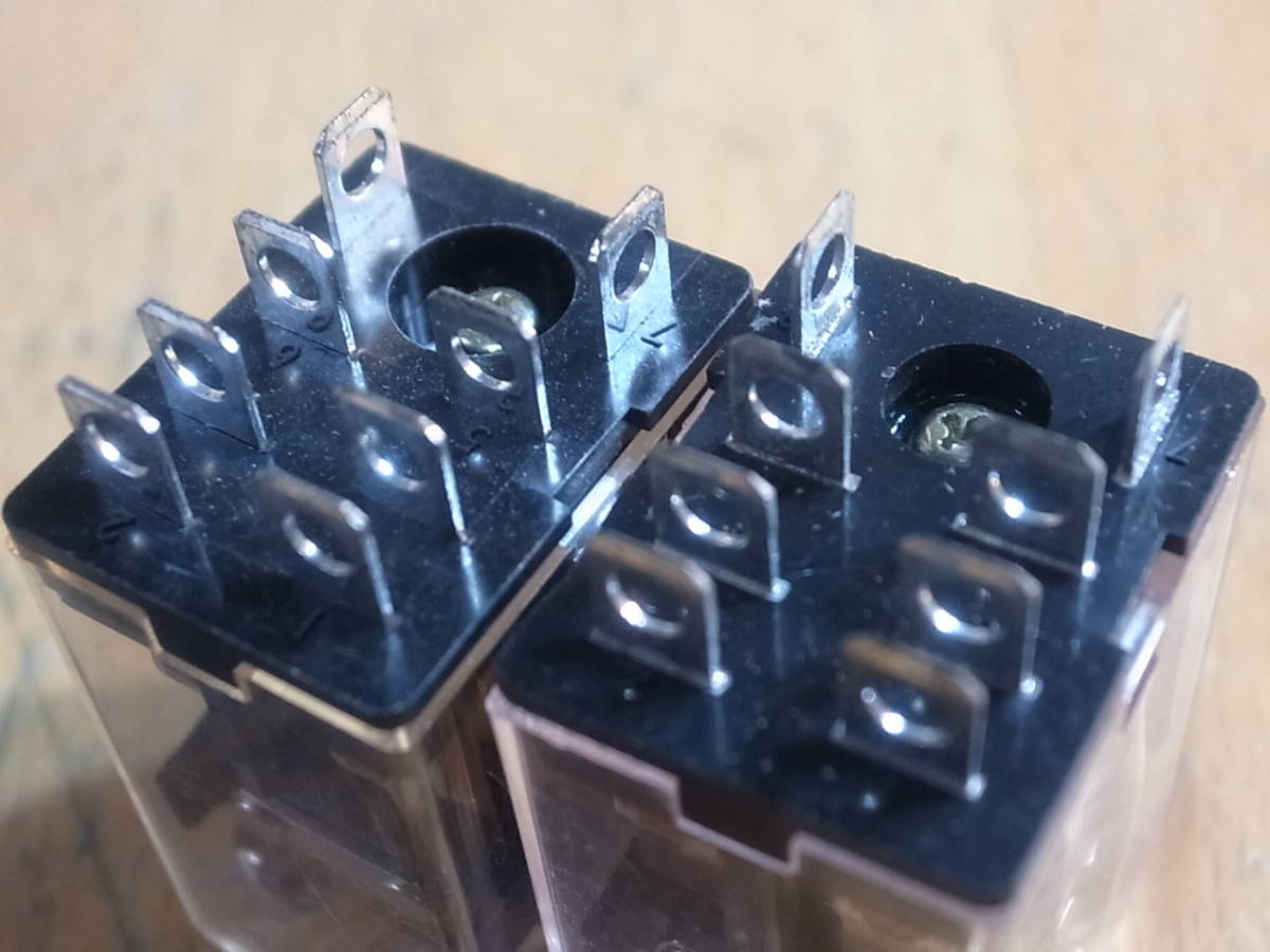 OMRON　LY2　DC-24V　リレー　2個　大きな写真あり　ジャンク　1円_8