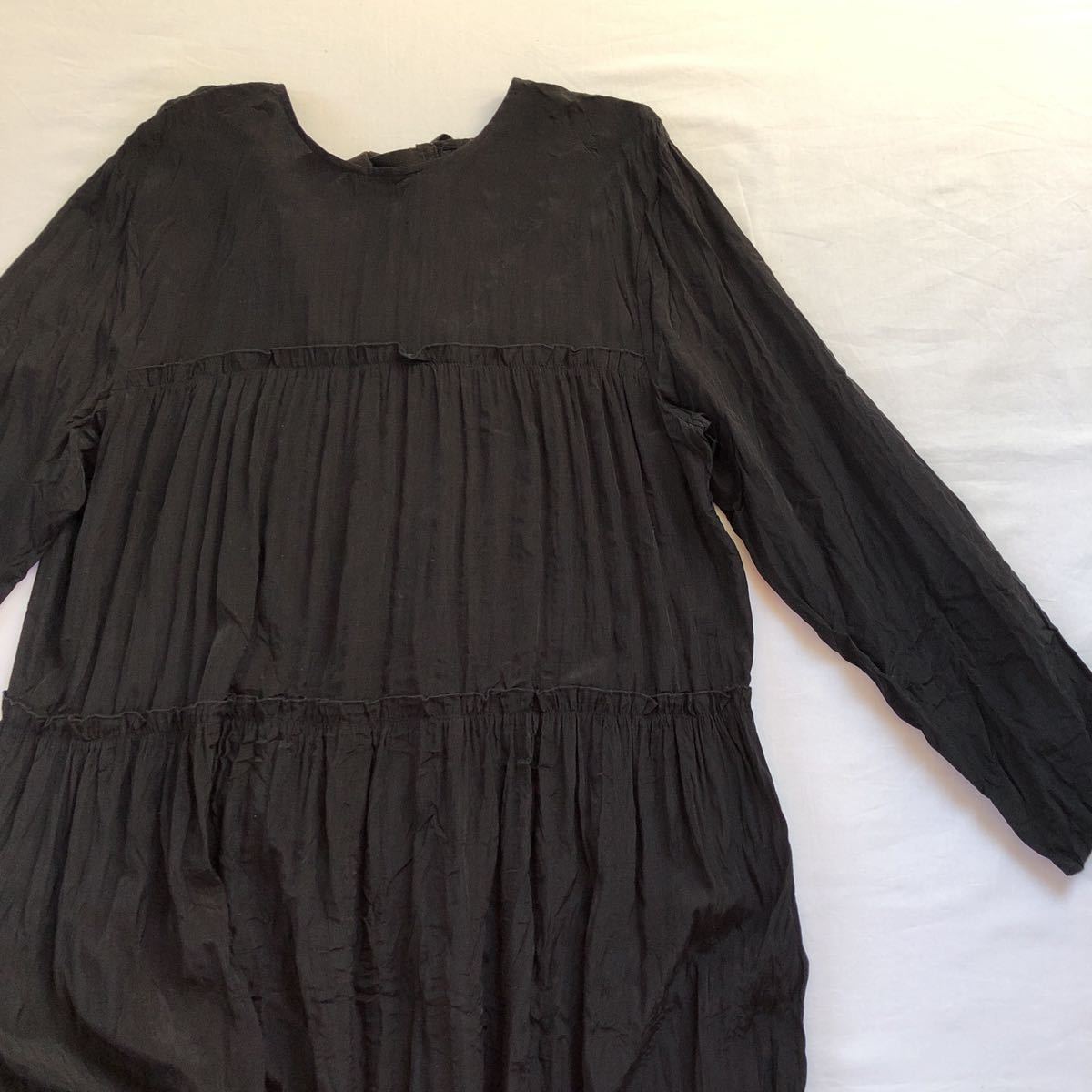 Zara 大人甘辛可愛い シワ加工 バックリボン ロングフレアワンピース ブラック 楽ワンピース ゆったりサイズs ザラ ワンピース 売買されたオークション情報 Yahooの商品情報をアーカイブ公開 オークファン Aucfan Com