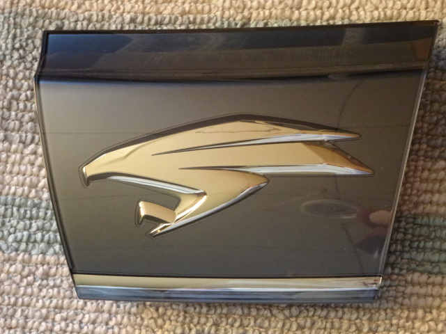 ハリアー 60系 後期 純正 フロントグリル エンブレム 、塗装ハガレの