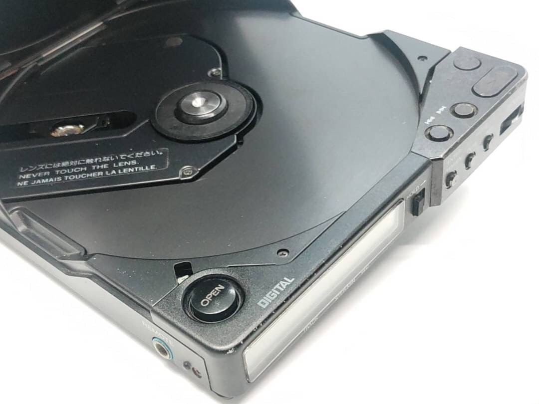 ソニー・SONY Discman D-150 ポータブル CD プレイヤー Portable CD