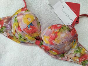 ワコール 蜷川実花のヤフオク の相場 価格を見る ヤフオク のワコール 蜷川実花のオークション売買情報は2件が掲載されています
