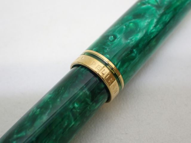 Pelikan ペリカン SOUVERAN M300 スーベレーン グリーン ペン先14C-585