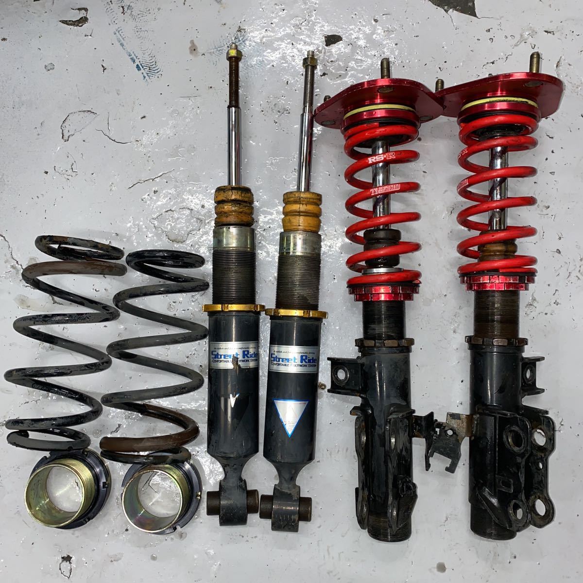 プリウスα 車高調 ZVW40W/ZVW41W Largus Spec S プリウスα 車高調