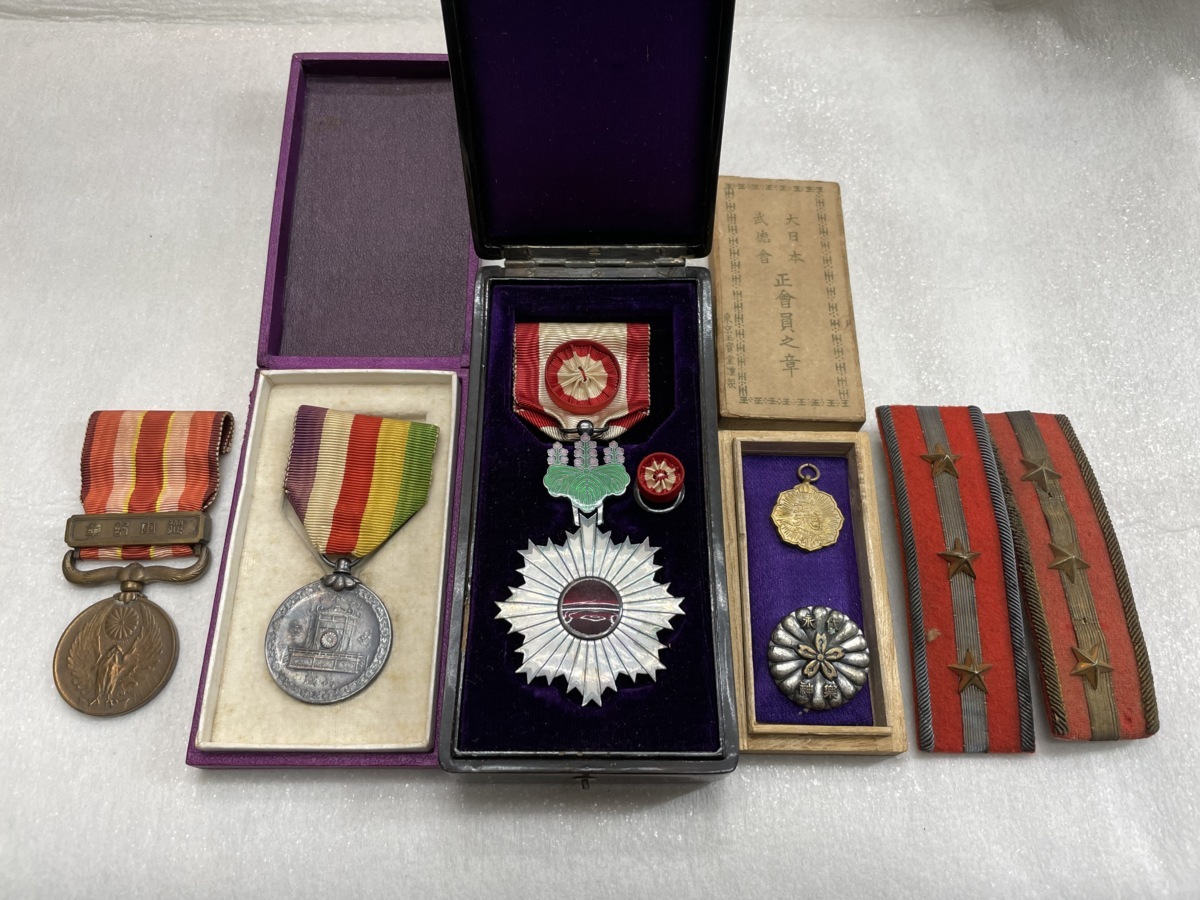 勲章 勲四等旭日小綬章 本体のみ 旧日本軍 ミリタリー Yahoo