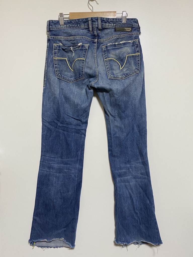 ▽ DIESEL INDUSTRY ZATHAN WASH 0086T メンズ ブーツカット