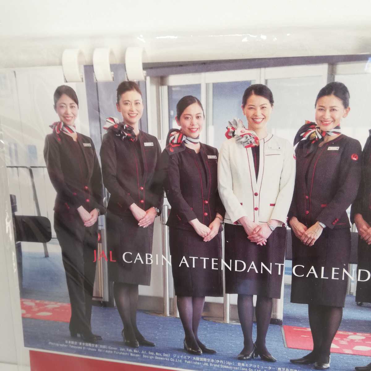 JAL CABIN ATTENDANT CALENDAR 日本航空 キャビンアテンダント 卓上